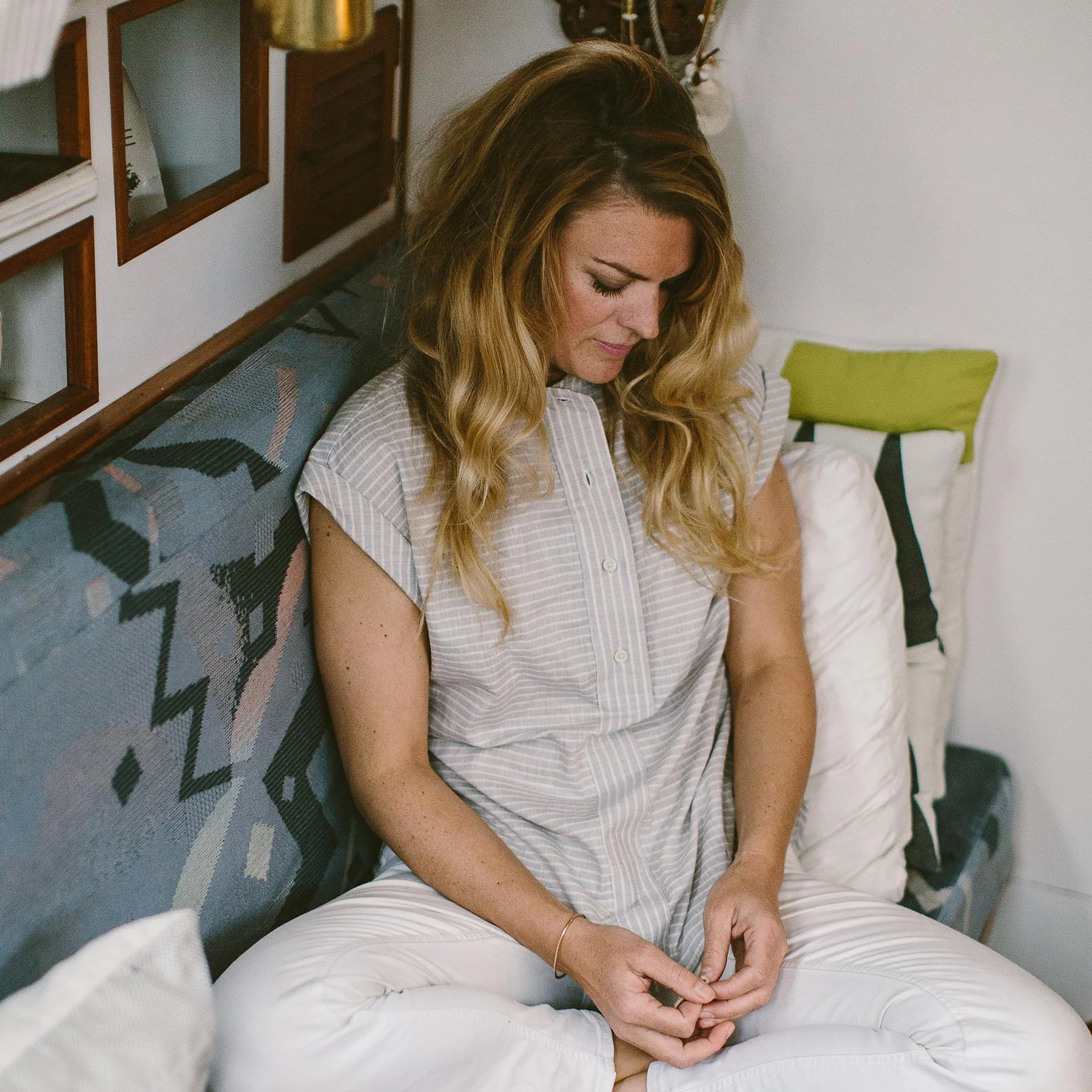The Reese Popover in Grey Striped Chambray - Image 5
