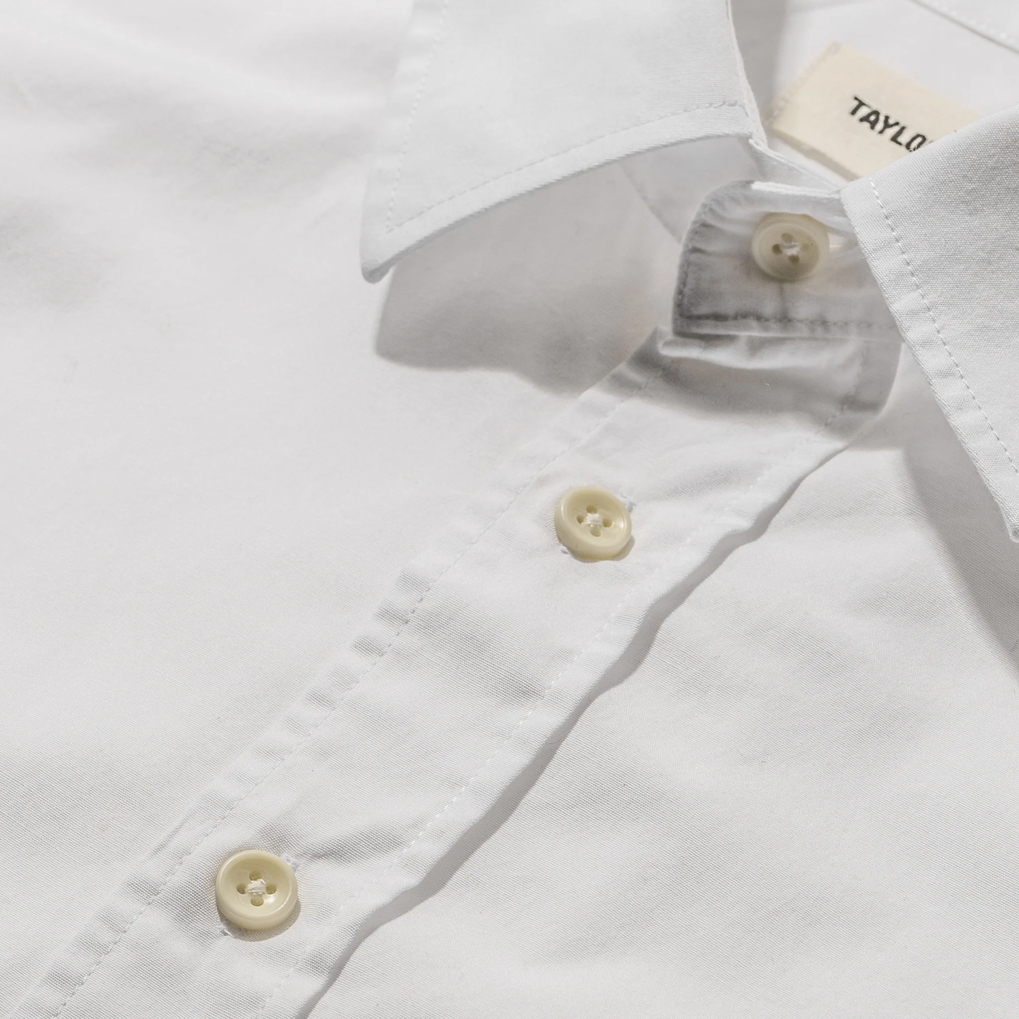 The Short Sleeve California in White Poplin - Image 7