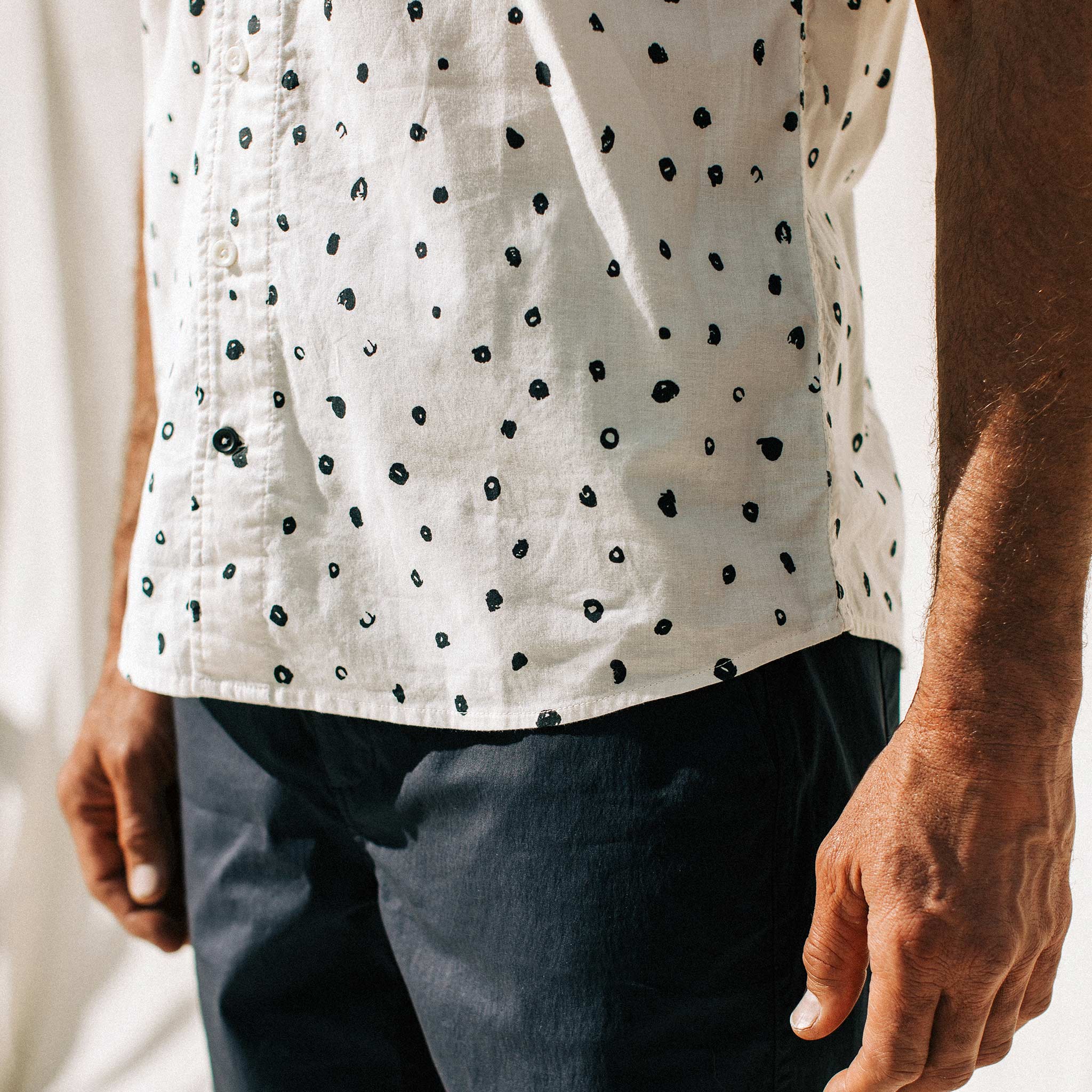 The Short Sleeve Hawthorne in Brush Dot - Image 5