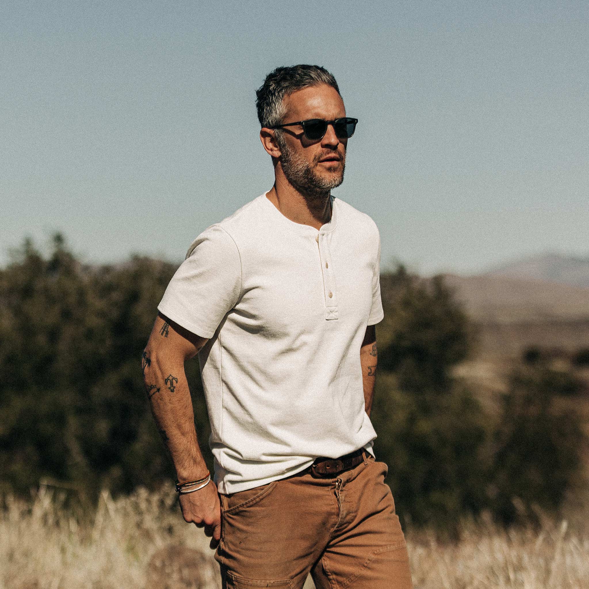 The Short Sleeve Heavy Bag Henley in Natural - Image 2