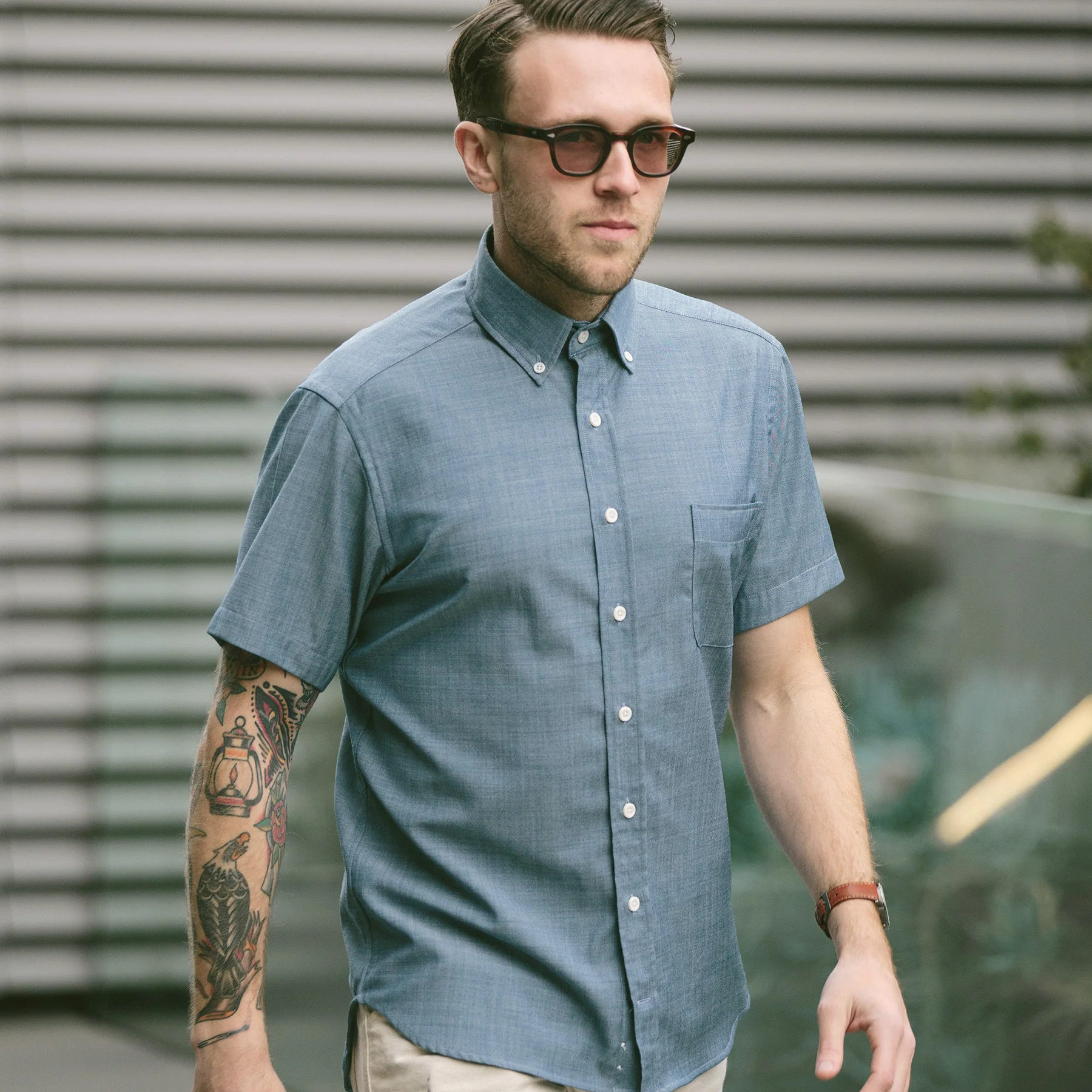 The Short Sleeve Jack in Sky Blue Chambray - Image 2