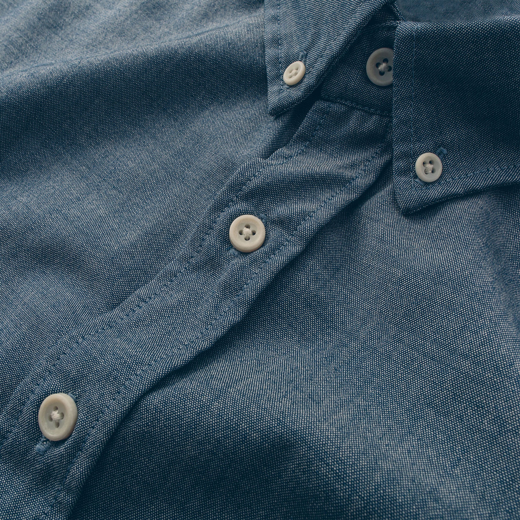 The Short Sleeve Jack in Sky Blue Chambray - Image 3