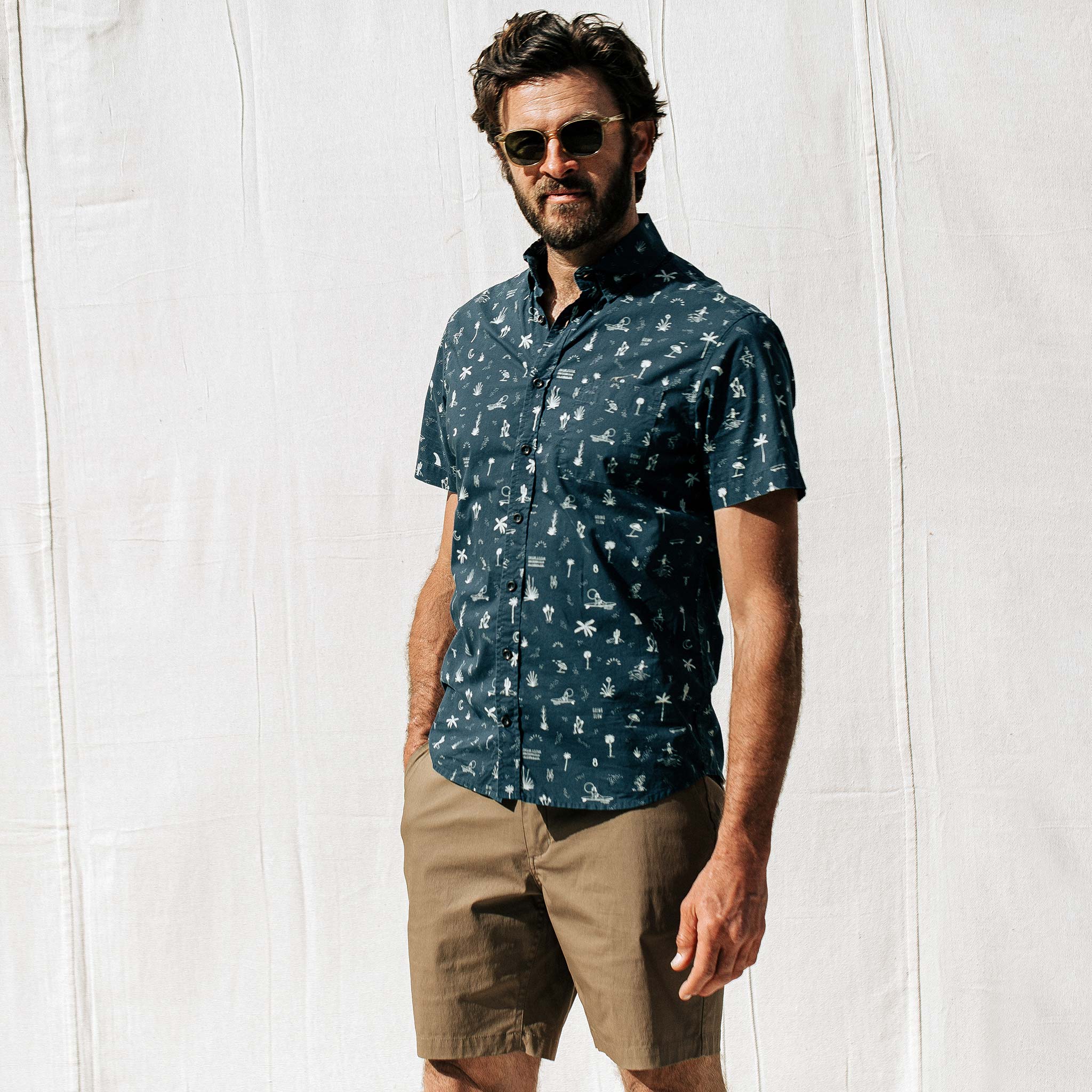 The Short Sleeve Jack in Navy Aloha - Image 2