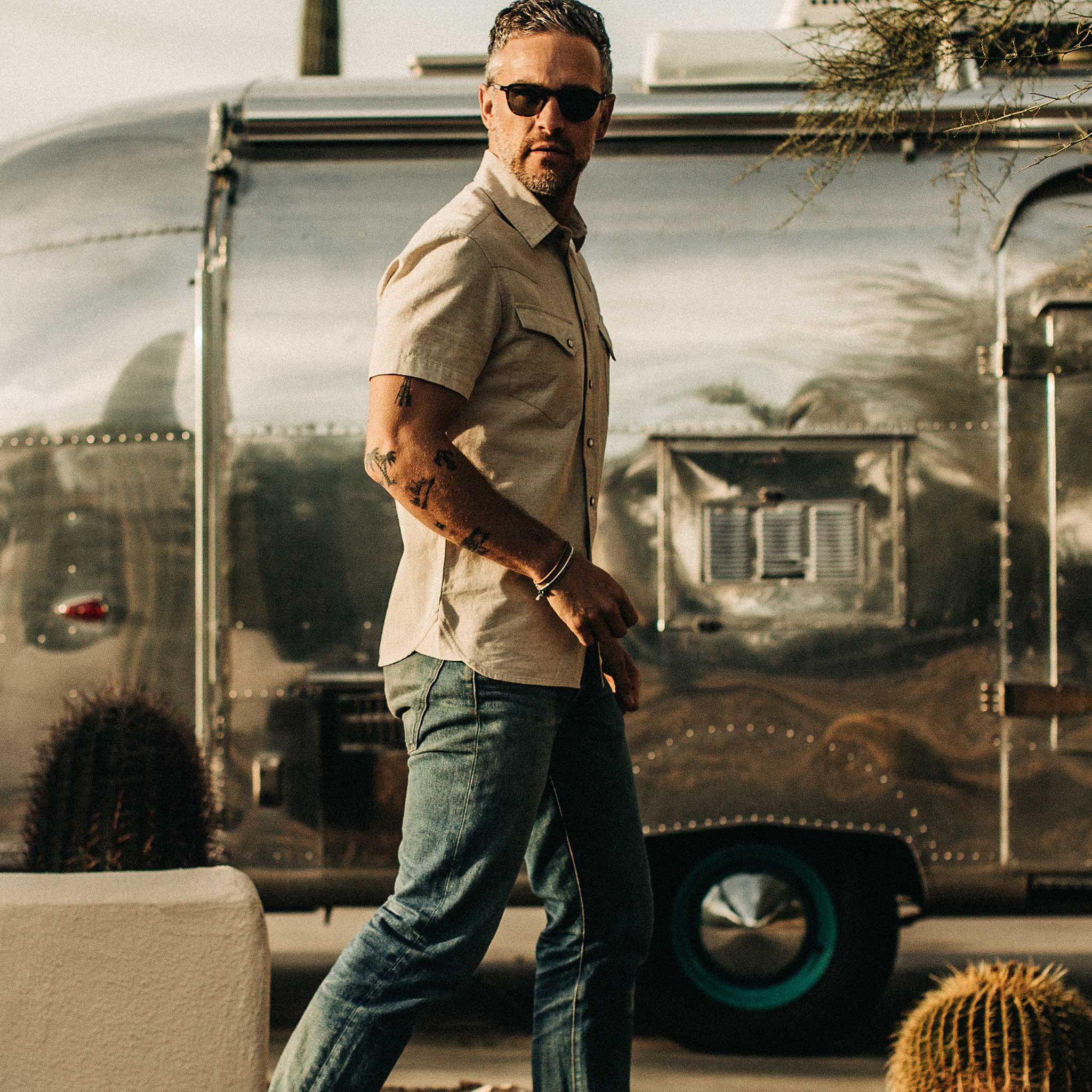 The Short Sleeve Western in Natural Herringbone - Image 5