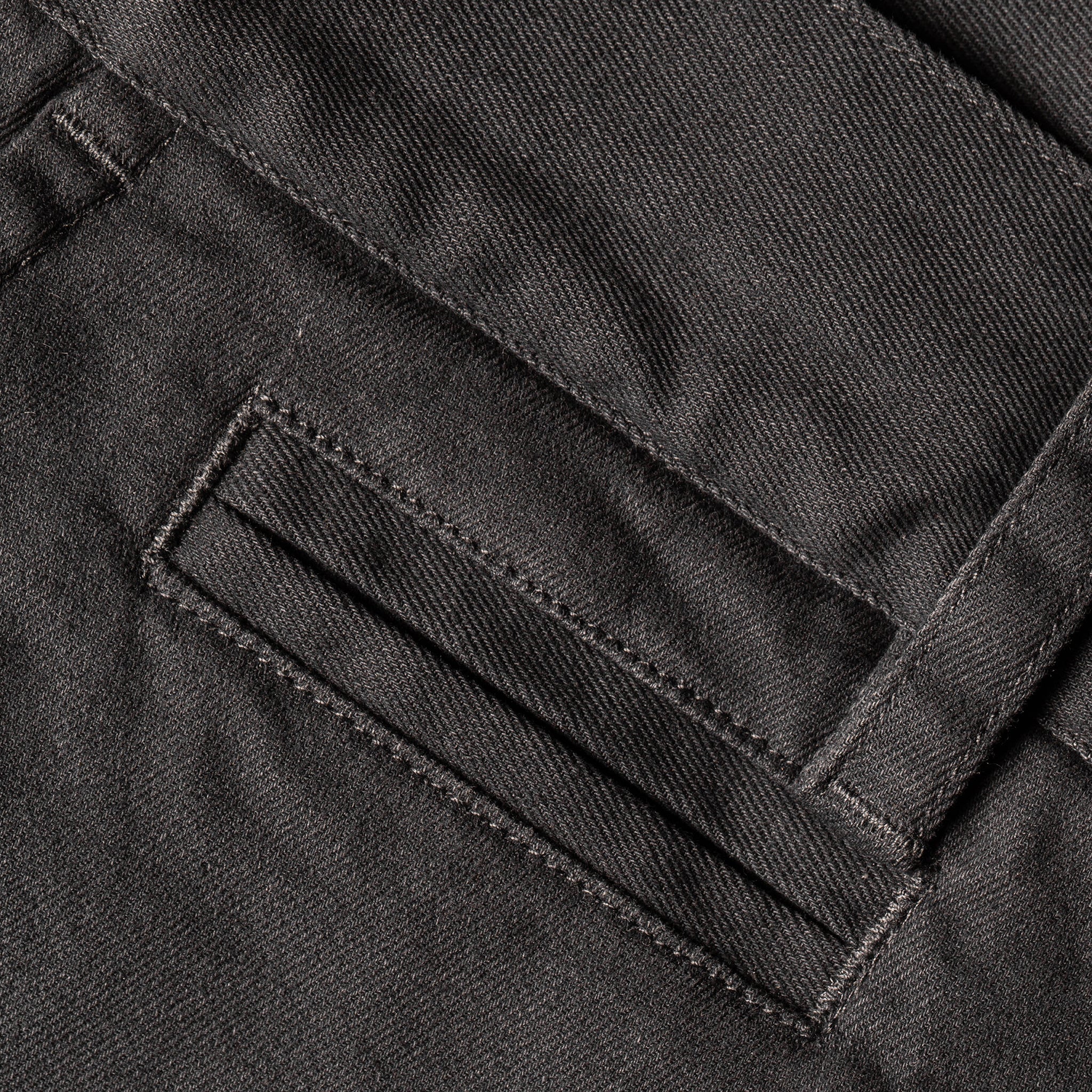 The Slim Chino in Organic Charcoal - Image 8