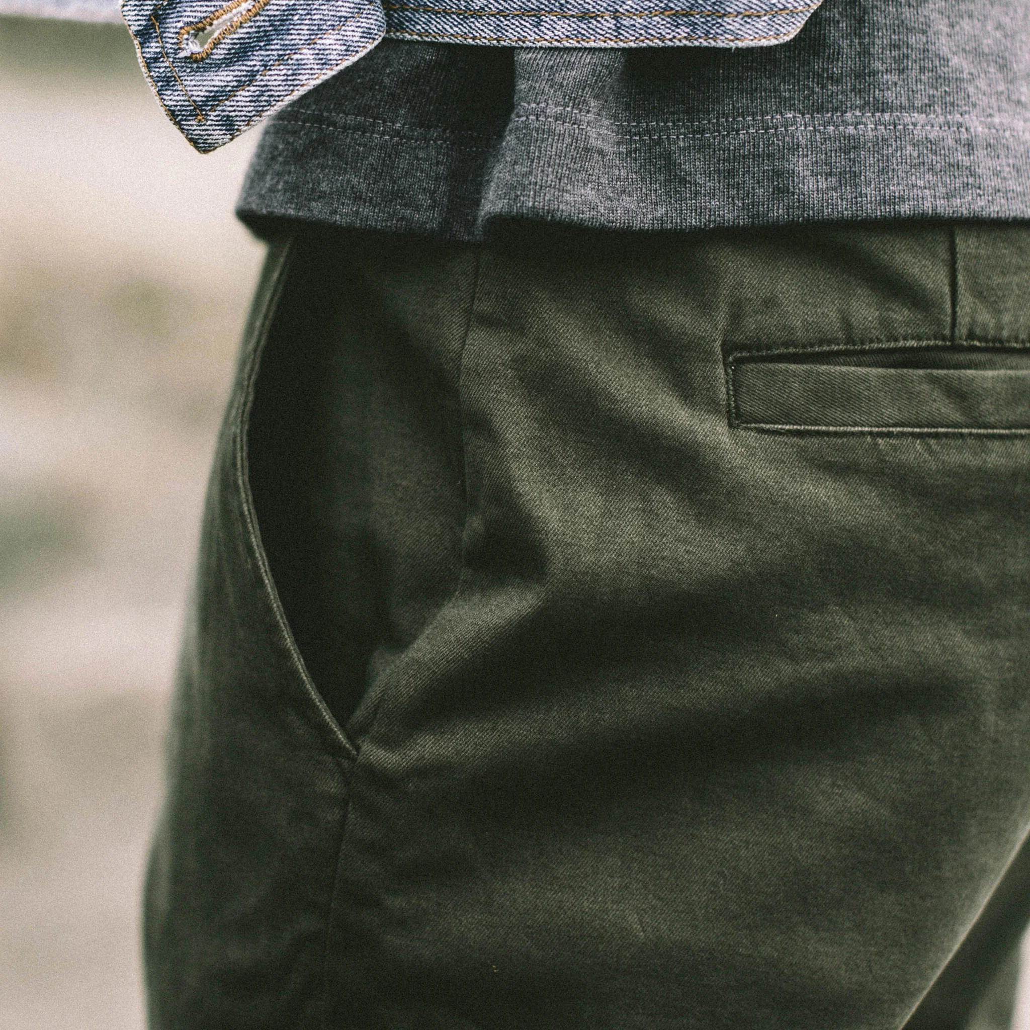 The Slim Chino in Organic Olive - Image 3