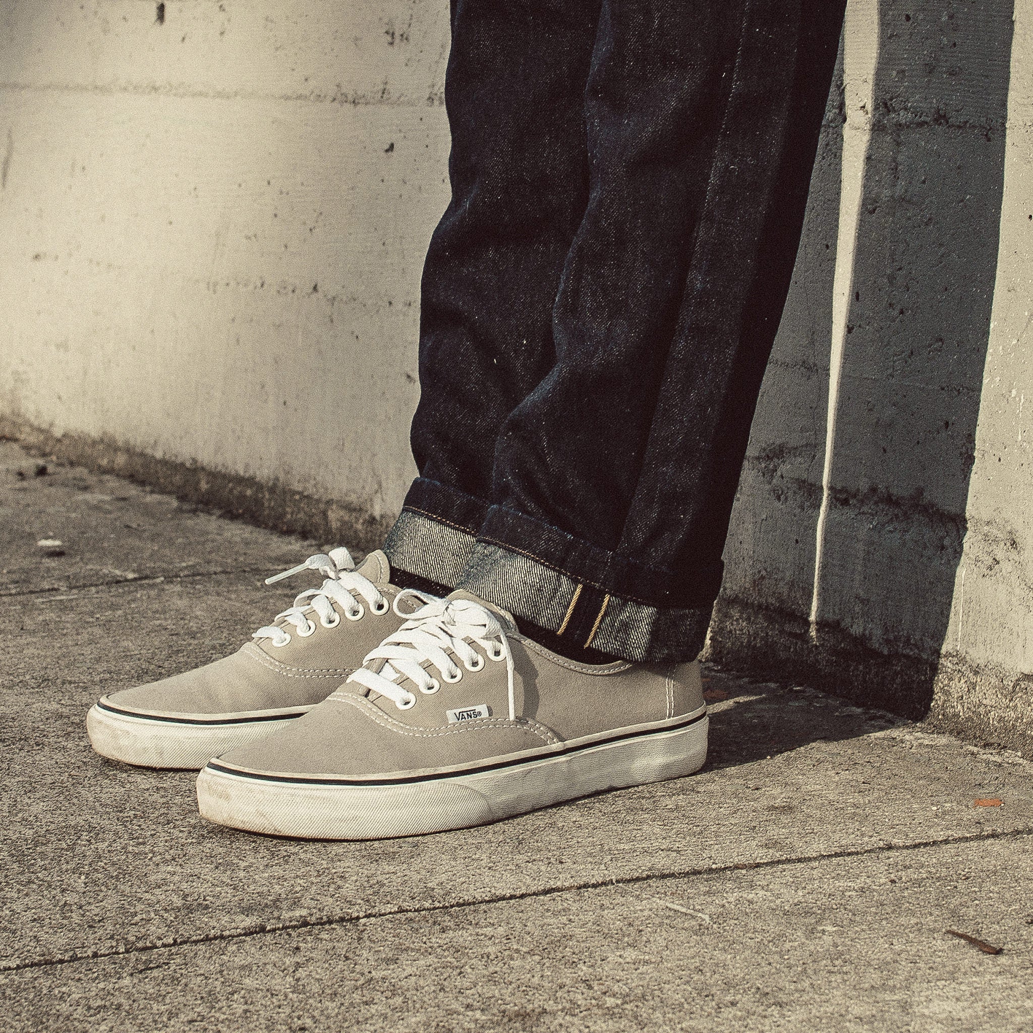 The Slim Jean in Sol Selvage - Image 6