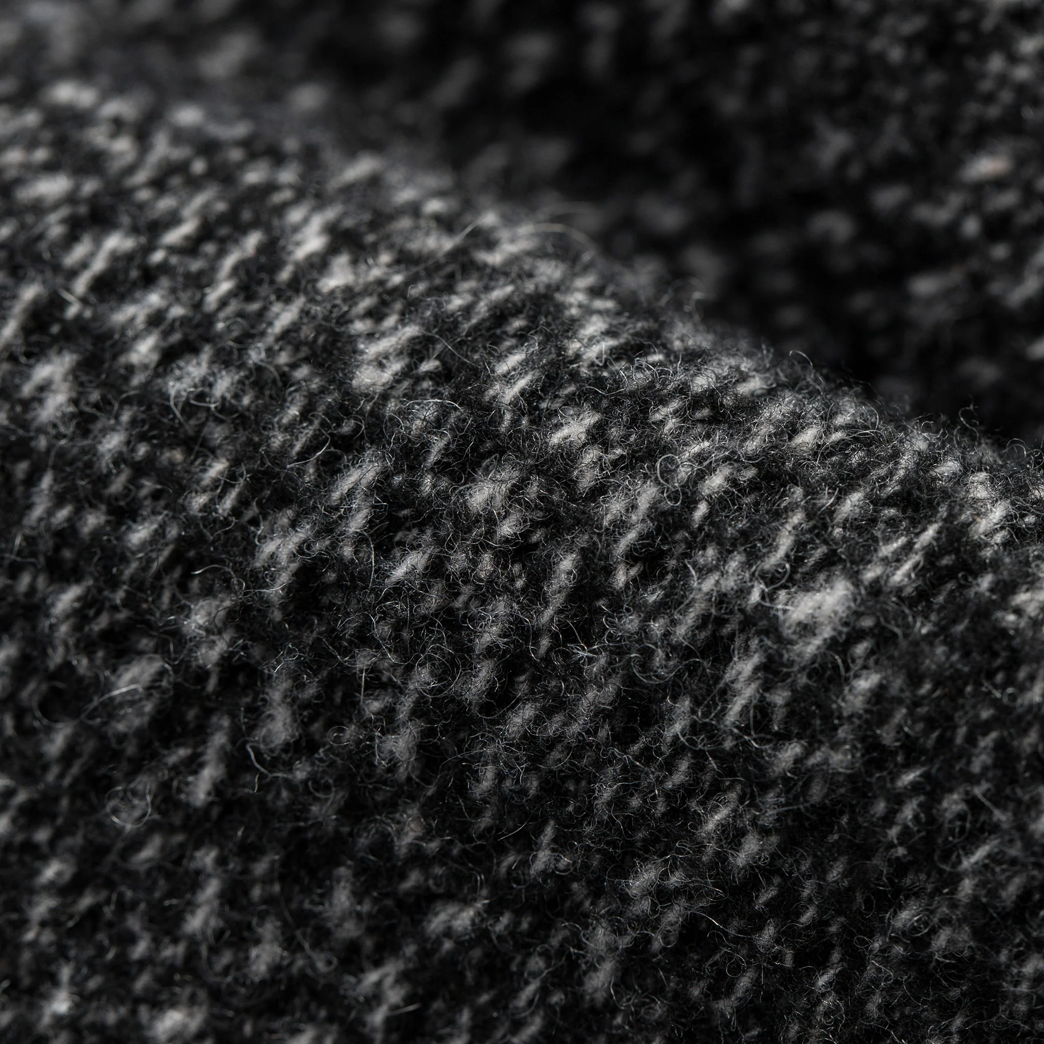 The Summit Shirt in Heather Charcoal Waffle - Image 9