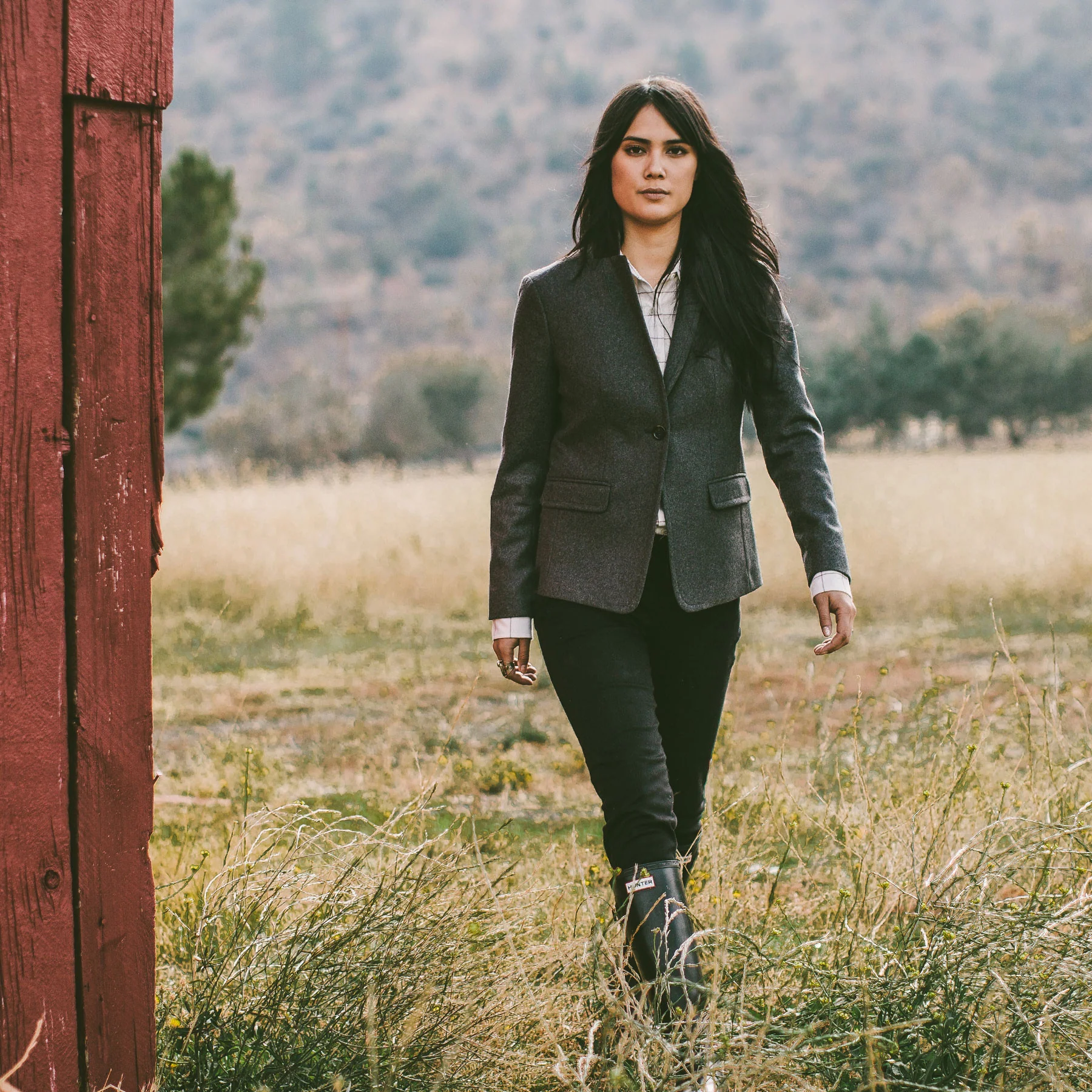 The Telegraph Blazer in Charcoal Wool - Image 2