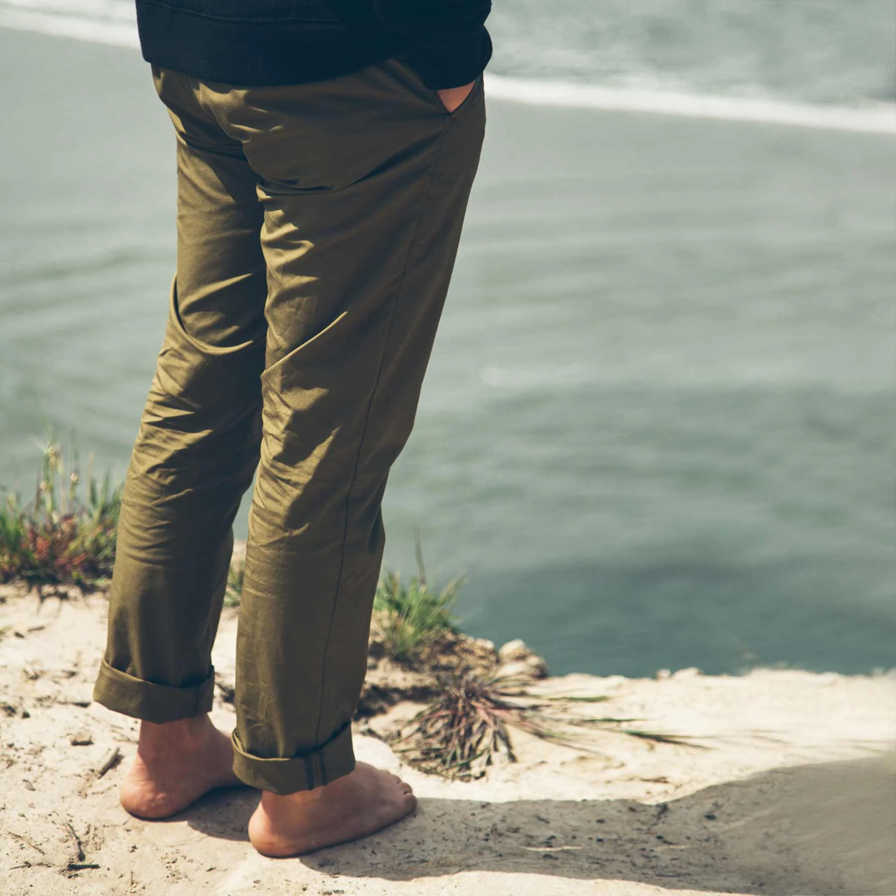 The Travel Chino in Olive - Image 5