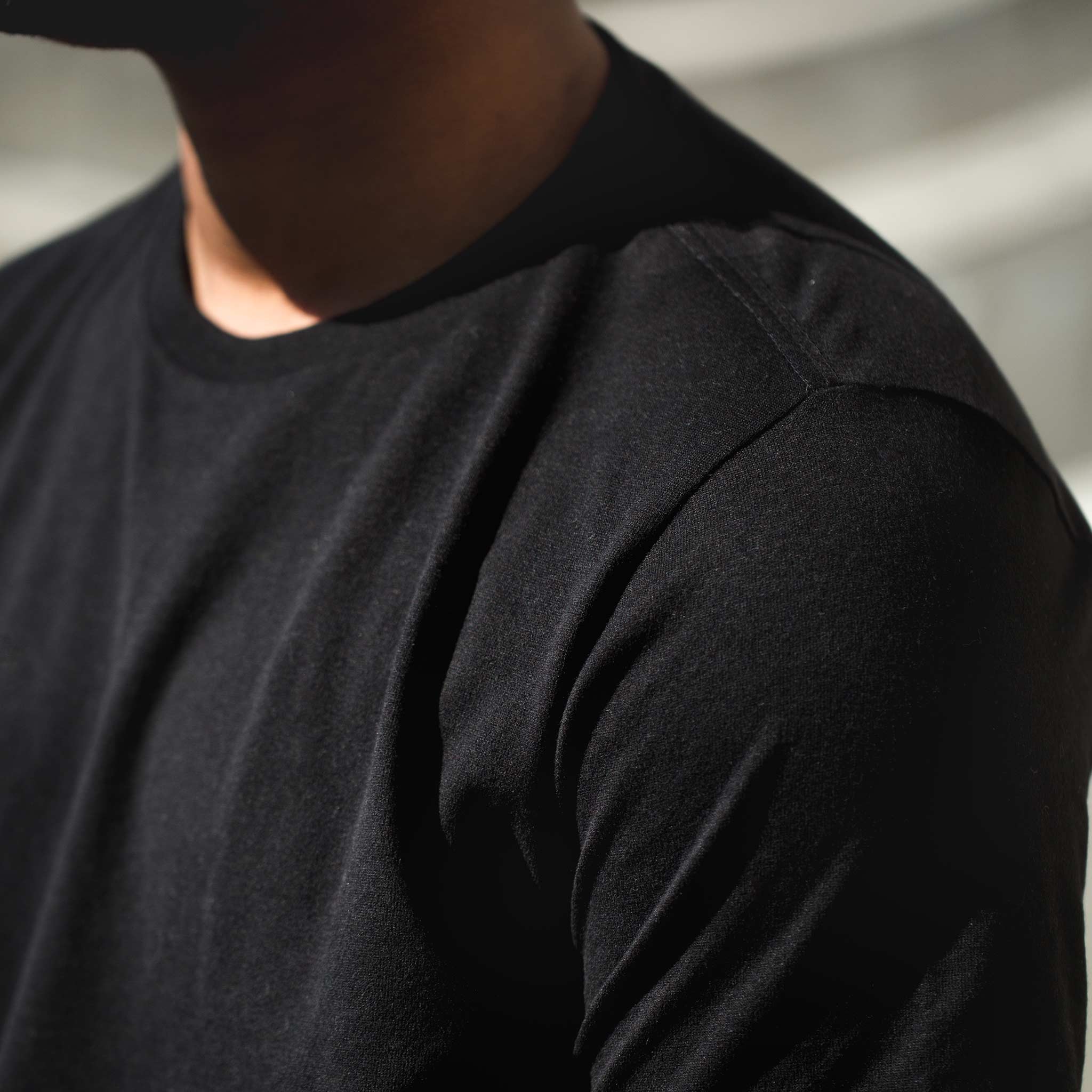 The Triblend Tee in Black - Image 4