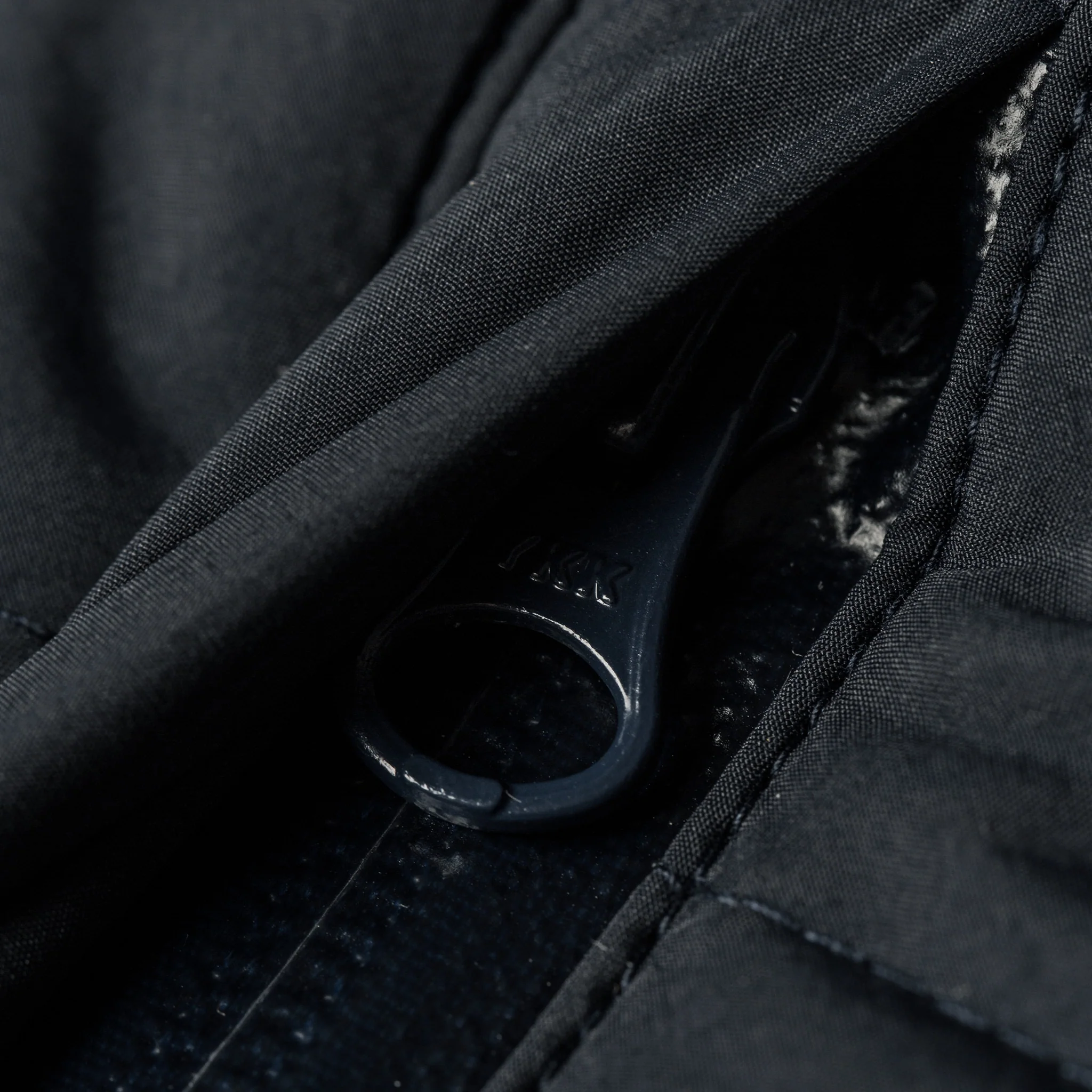 The Vertical Jacket in Navy - Image 11