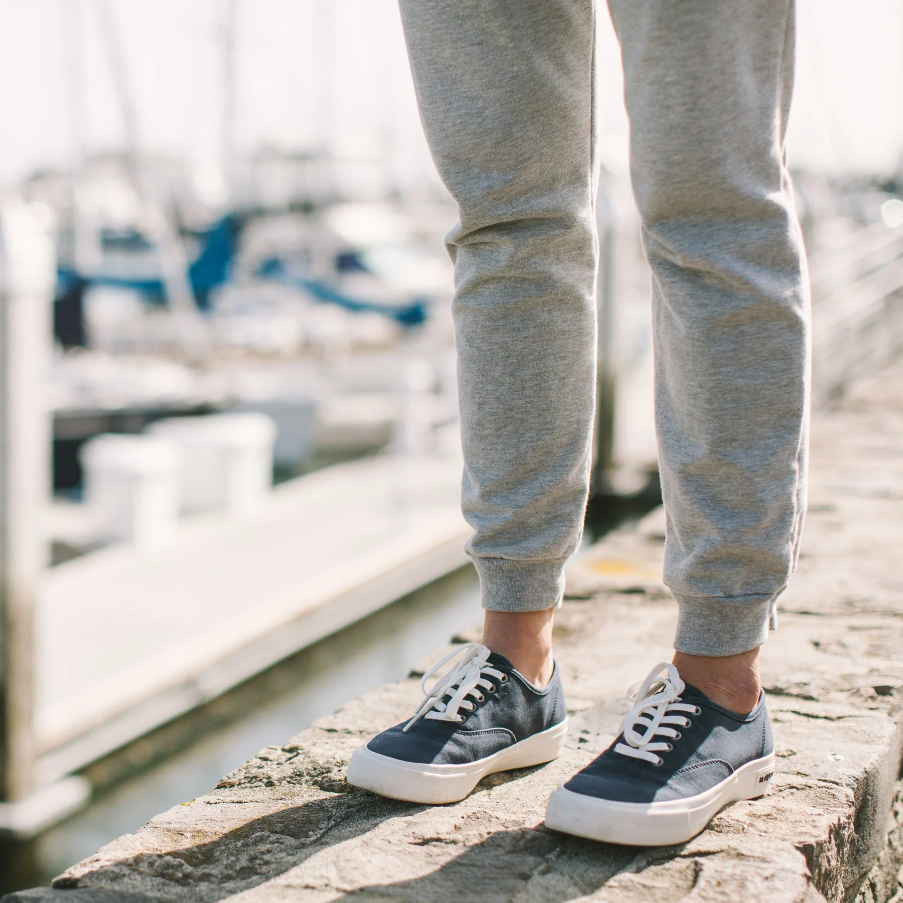 The Weekend Pant in Heather Grey - Image 4