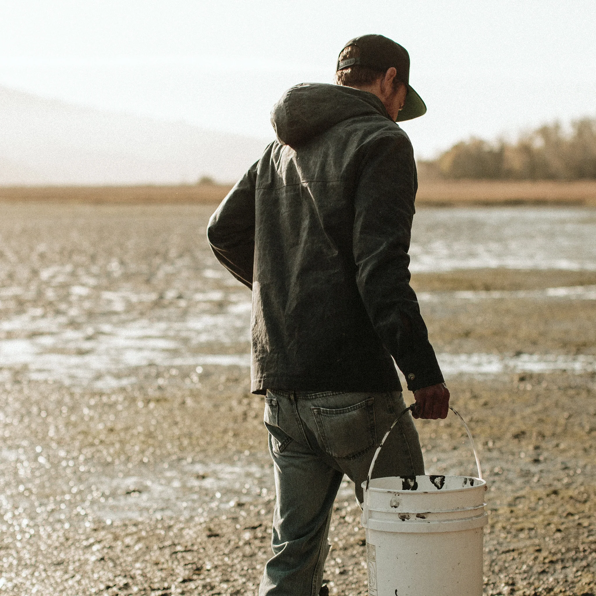 The Winslow Parka in Navy - Image 7