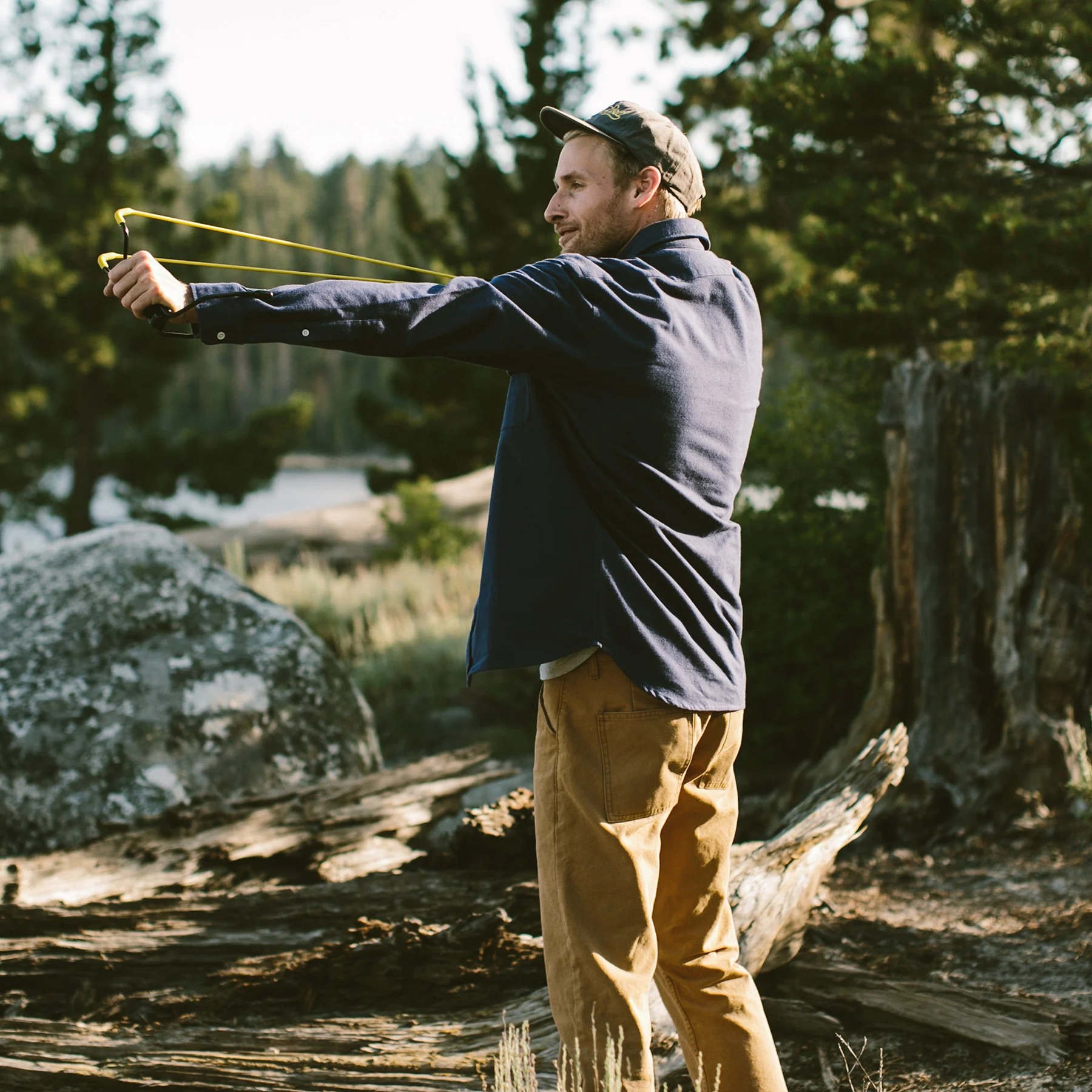 The Yosemite Shirt in Navy - Image 5
