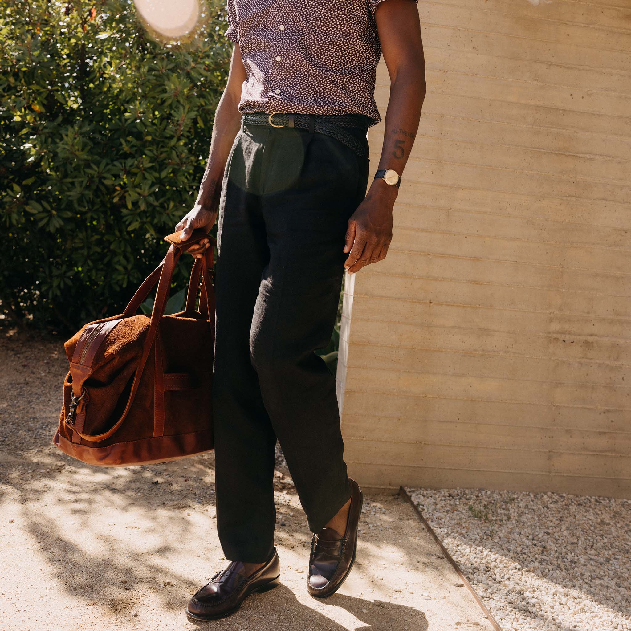 The Thomas Trouser in Coal Linen Twill - Image 3