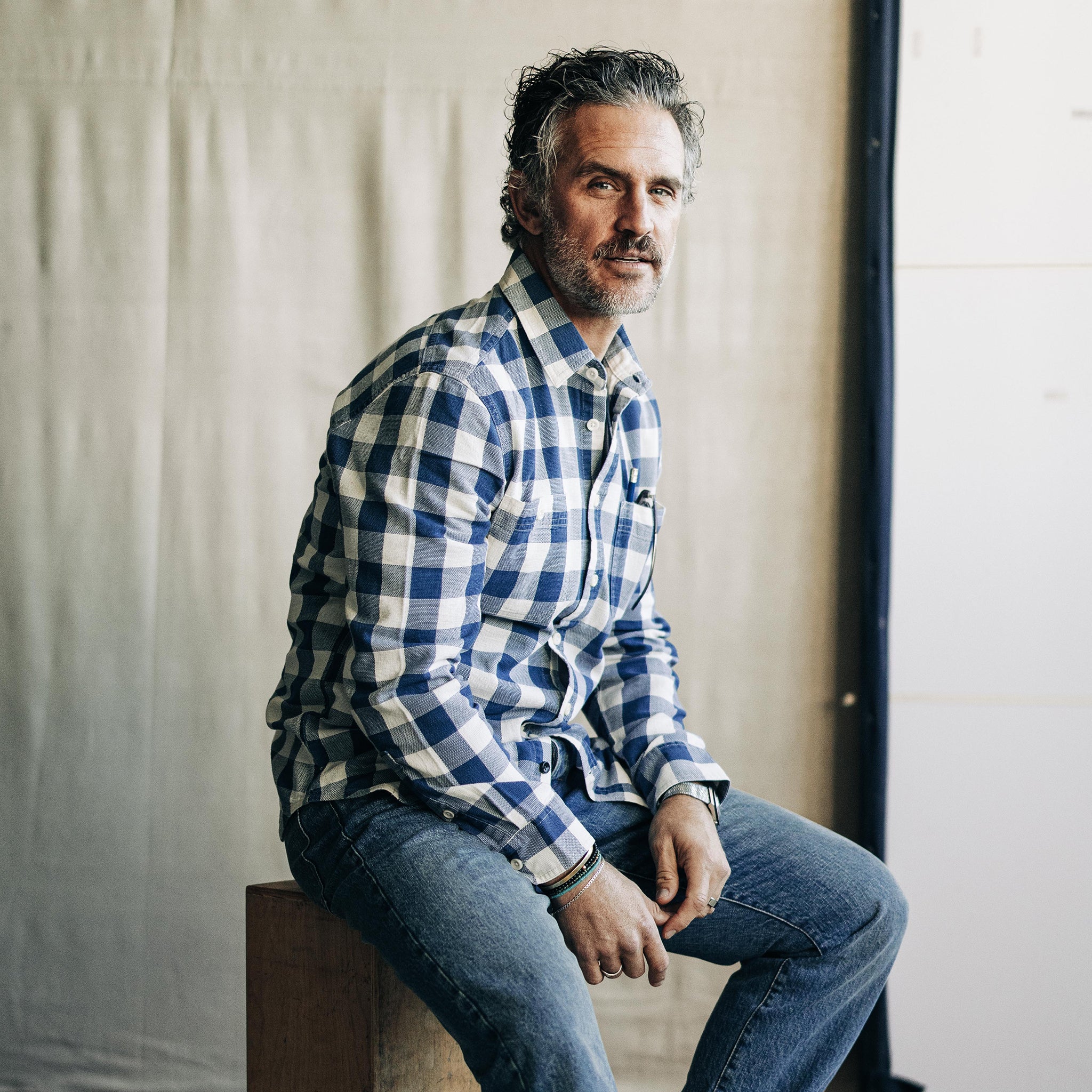 The Utility Shirt in Sun Bleached Indigo Check - Image 4