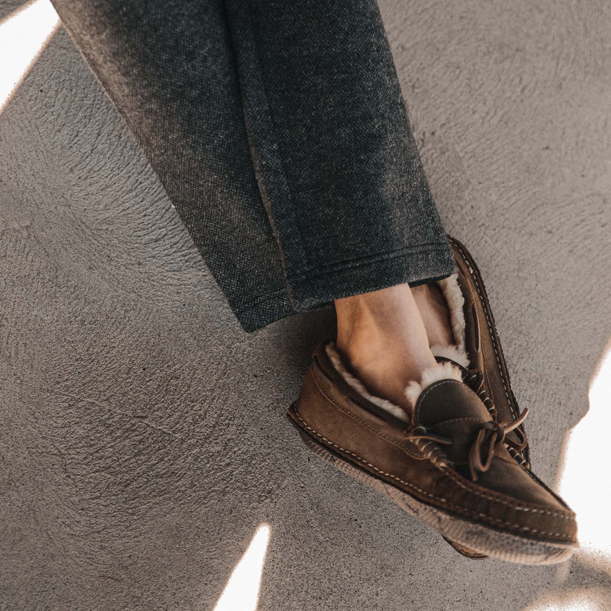 The Weekend Pant in Charcoal Herringbone Wool - Image 5